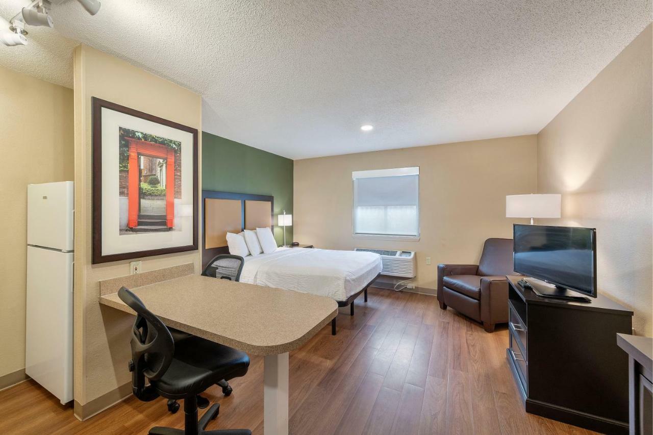Extended Stay America Select Suites - Charlotte - Tyvola Rd - Executive Park Экстерьер фото