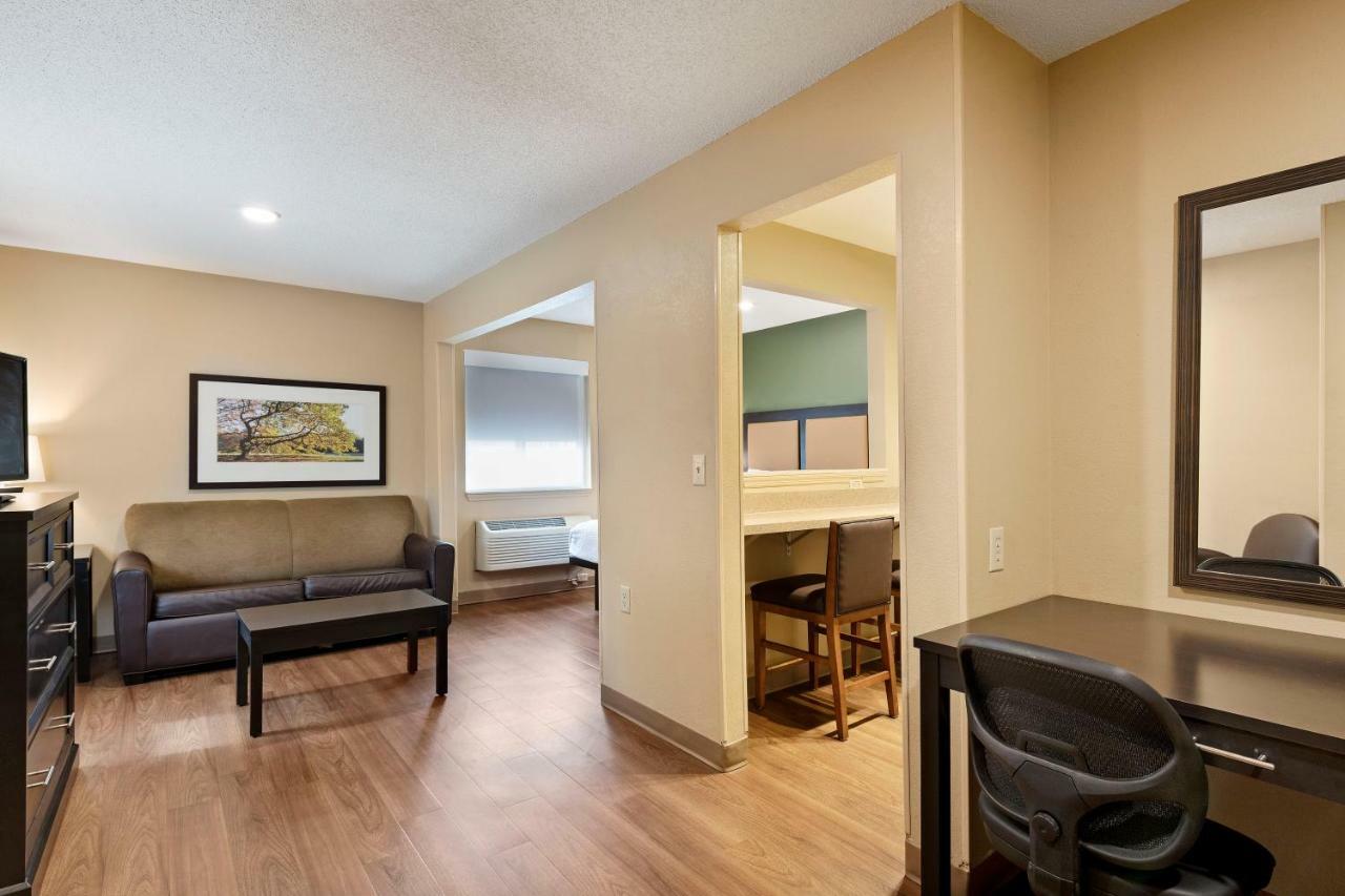 Extended Stay America Select Suites - Charlotte - Tyvola Rd - Executive Park Экстерьер фото